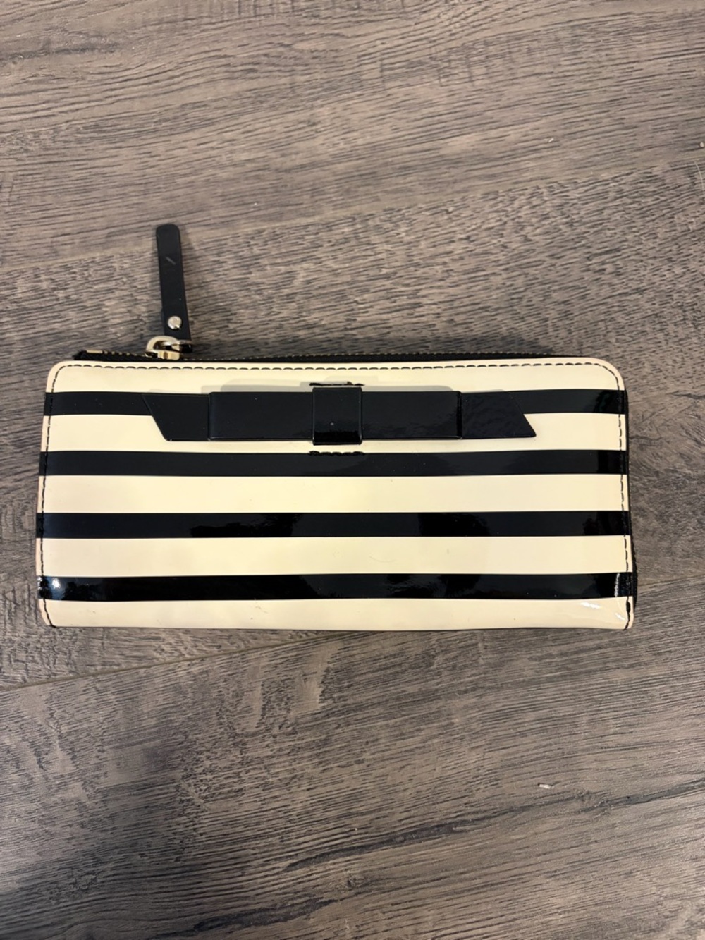 Kate Spade Y2K Striped Black and Cream Zip Wallet with Bow Detail